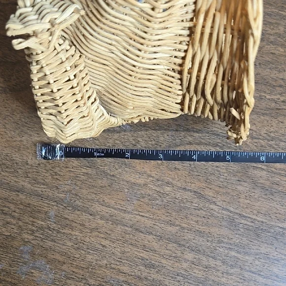 *Vintage 1970s Wicker Frog Planter - Picture 10 of 12